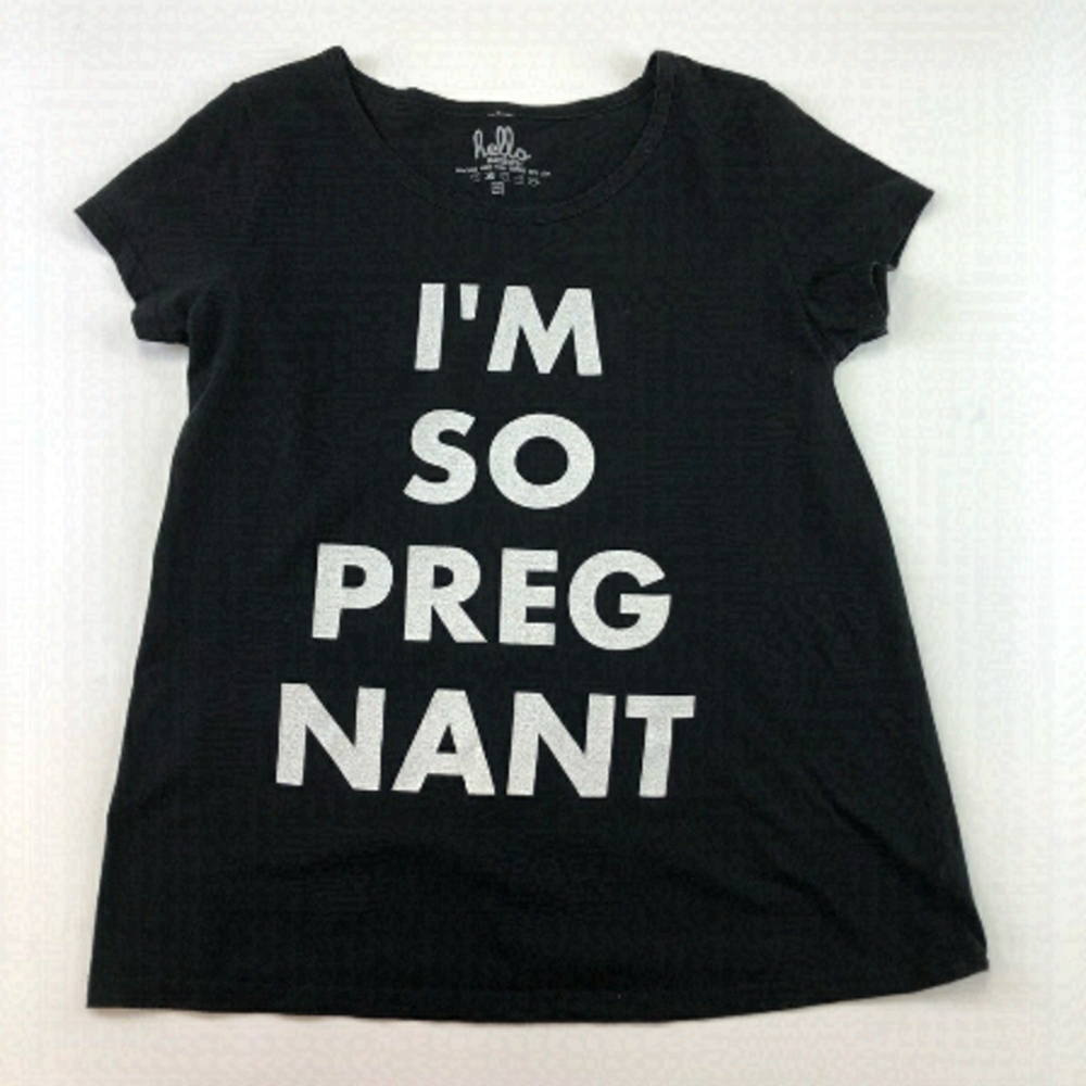 𝅺maternity graphic tee Medium black round neck short sleeve so pregnant